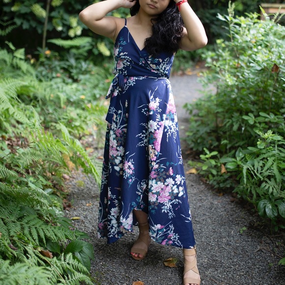 ‼️SOLD ‼️ Navy Blue Flowly Wrap Dress - Picture 6 of 7